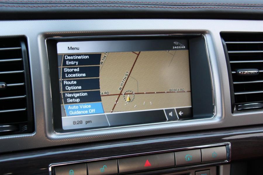  Jaguar XF Supercharged 2009 года  (фото 20 из 44)